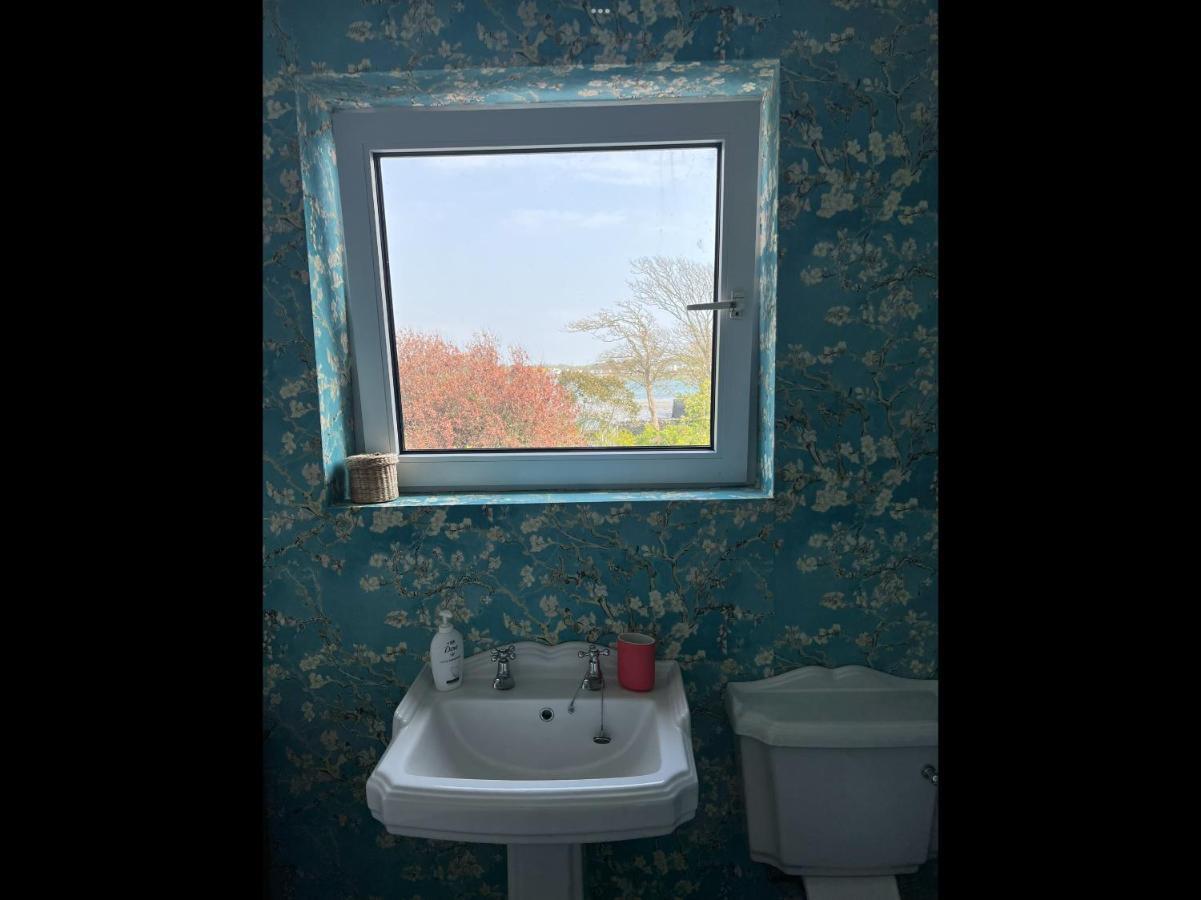 Unique Townhouse With Large Garden Down To The Sea Villa Killough Eksteriør bilde