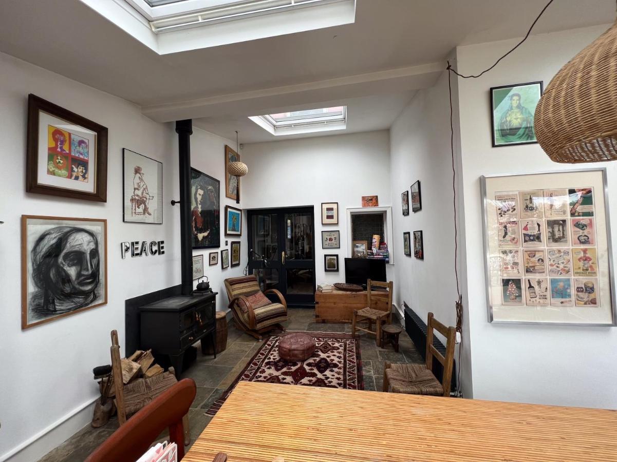 Unique Townhouse With Large Garden Down To The Sea Villa Killough Eksteriør bilde