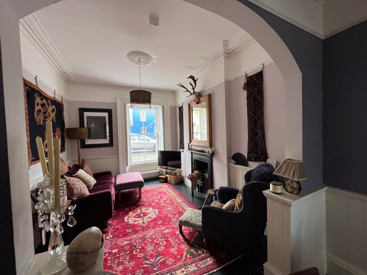 Unique Townhouse With Large Garden Down To The Sea Villa Killough Eksteriør bilde